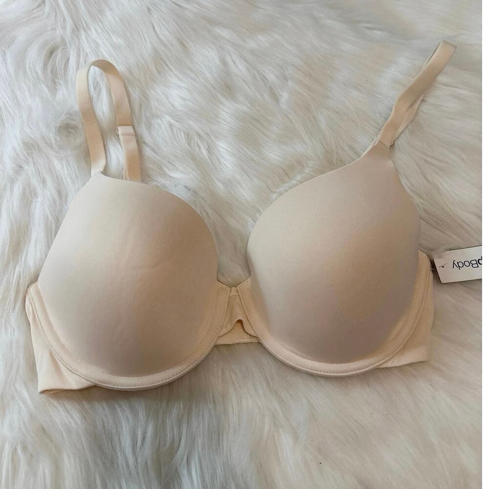 GapBody NWT Nude/Beige Lightly Lined Everyday T-Shirt Bra Size 32D